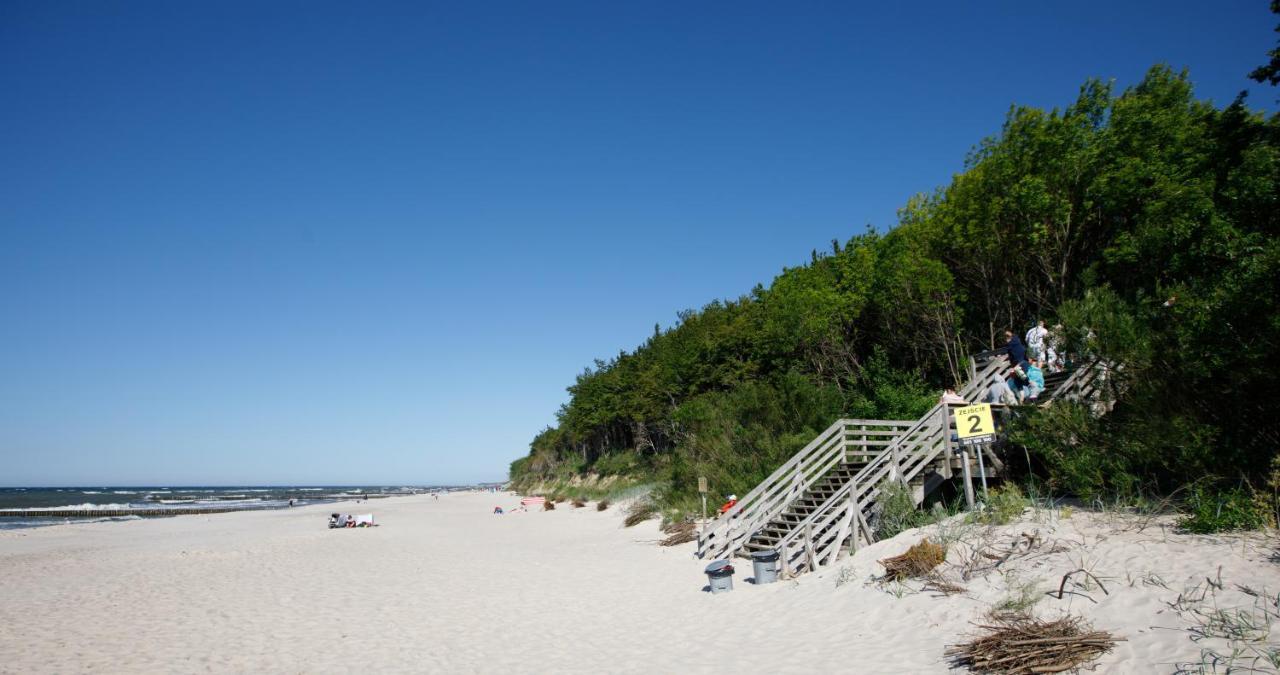 Collins Beach Устроне-Морське Екстер'єр фото
